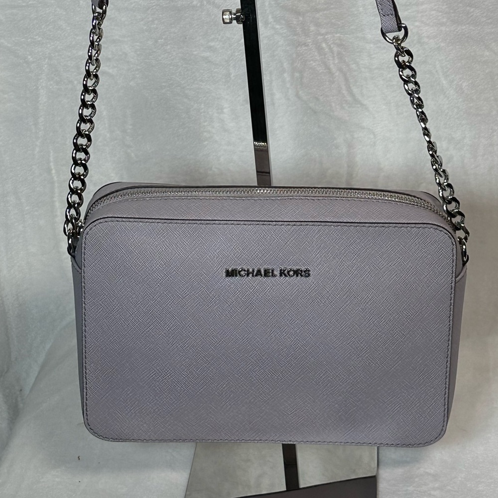 Michael Kors Elegant Lilac Crossbody Bag